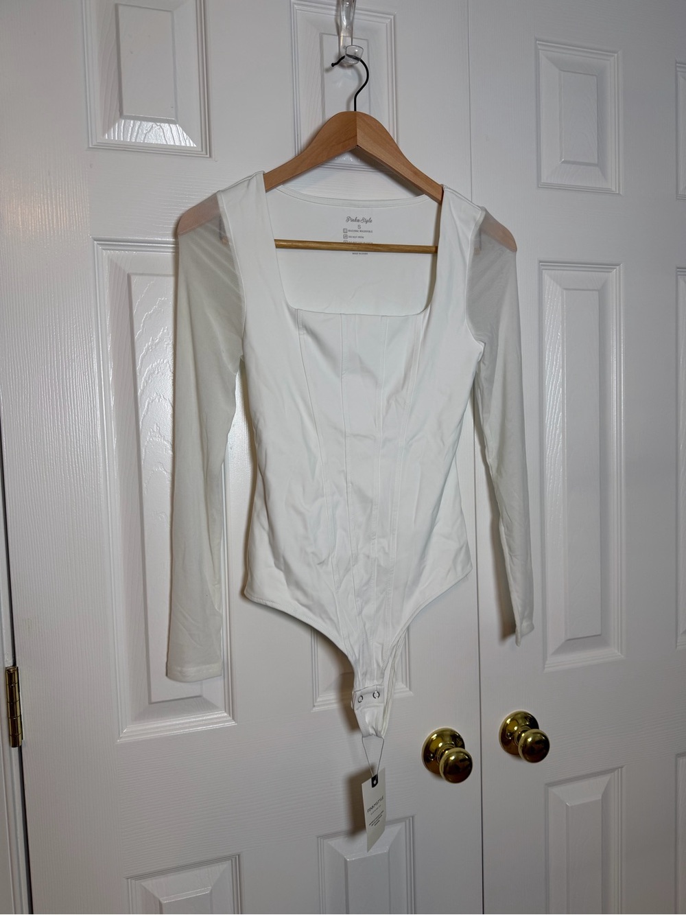 NWT! White Square-Neck Long Sleeve Bodysuit